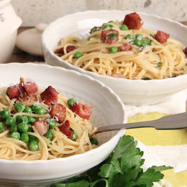 Spaghetti with Peas and Pancetta