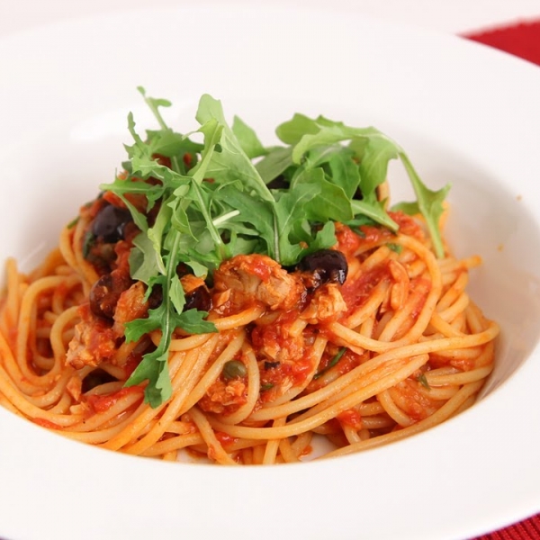 Spaghetti with Tuna Puttanesca